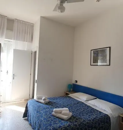 Отель Arix 2*